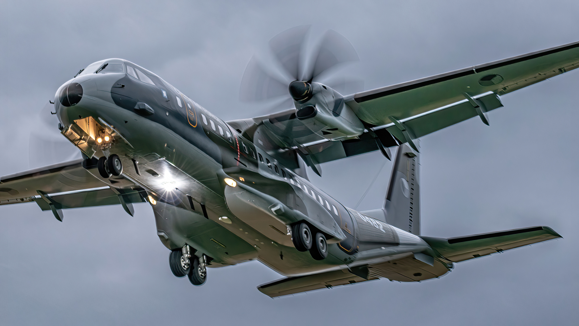 letoun CASA C-295