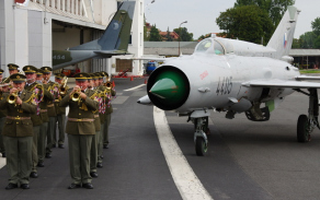 mig-21-zapujcen-ze-sbirek-vhu.jpg